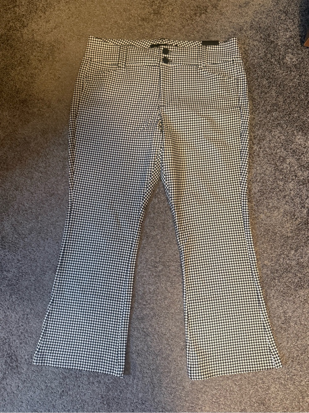 Torrid Studio Black & White Houndstooth Bootcut Ponte Pants - NWT, 14XS
